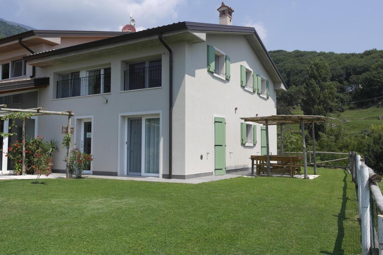 Agriturismo Fattoria Monte Baldo Vista Lago Caprino Veronese Extérieur photo